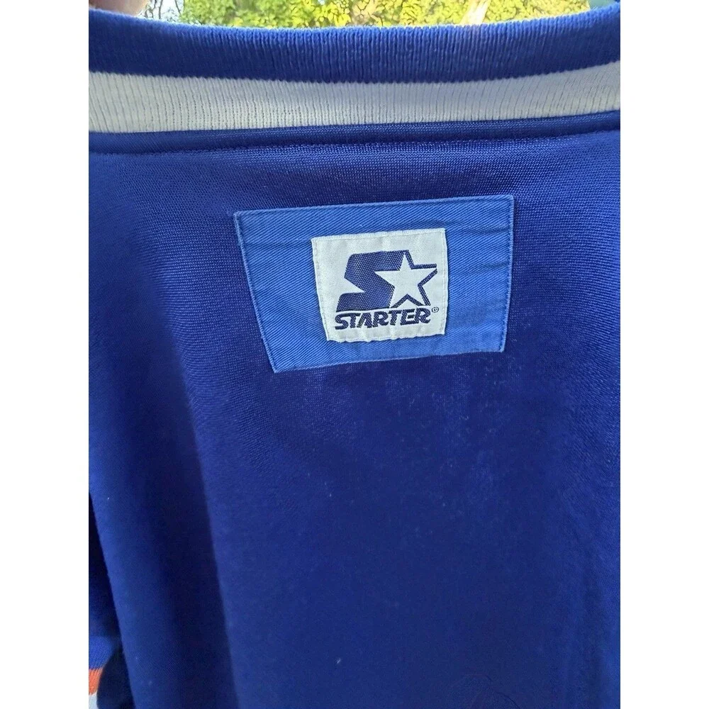 Vintage Cavs 90’s STARTER pullover/jacket- Great Condition- Super Rare- Large